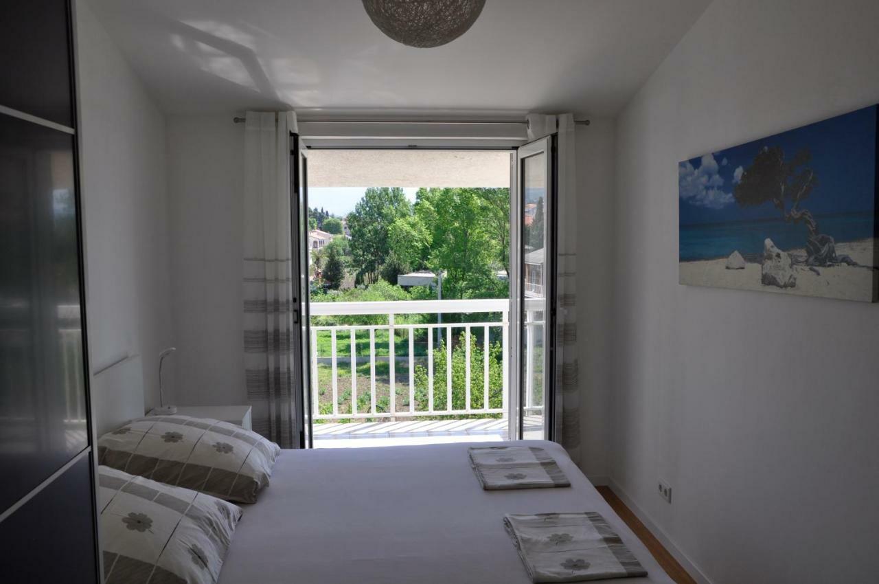 Villa Flora Kastela Exterior photo